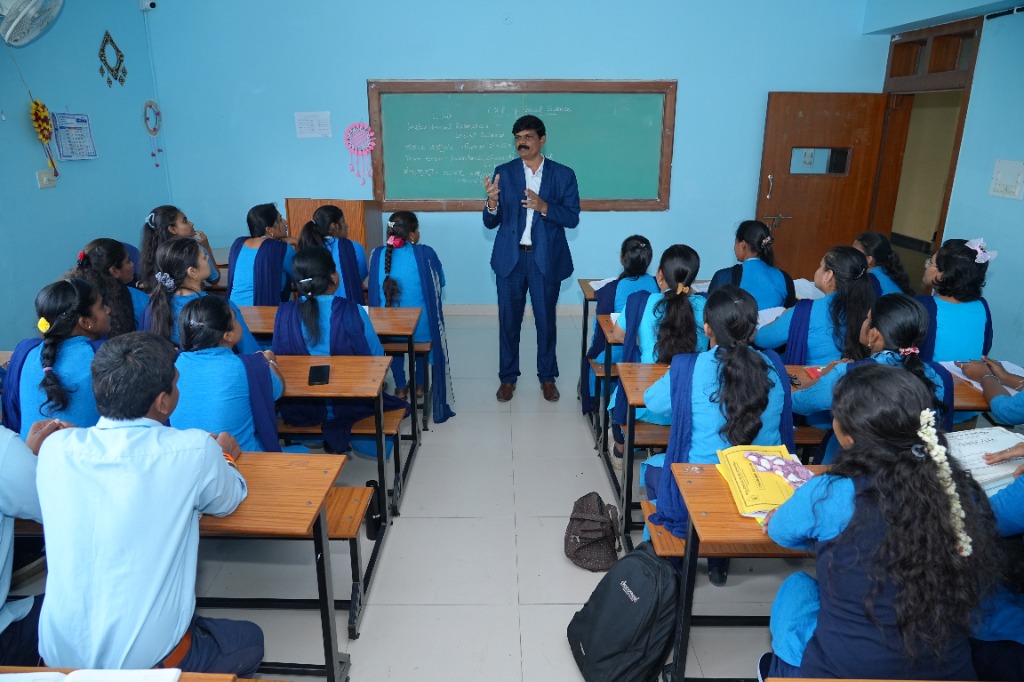 Social Science Method Class & Blackboard Pedagogy